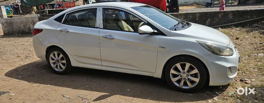 Verna Fluidic Diesel 2011 Automatic 3owner Child A C
 Parsing Running.