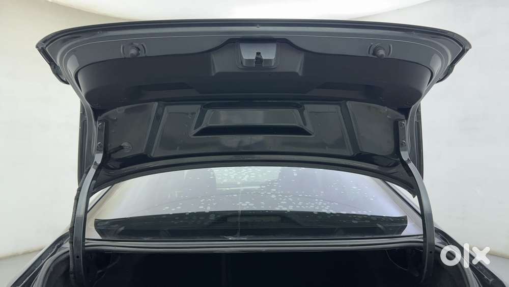 Volkswagen Virtus 1.0 Topline Tsi At, 2023, Petrol