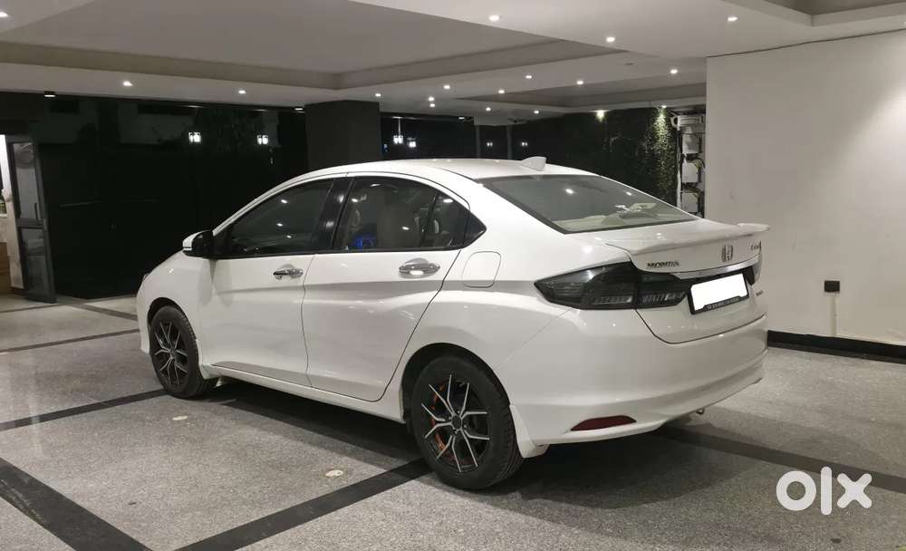 Honda City 1.5 V 4th Gen I-vtec Mt, 2015, Petrol