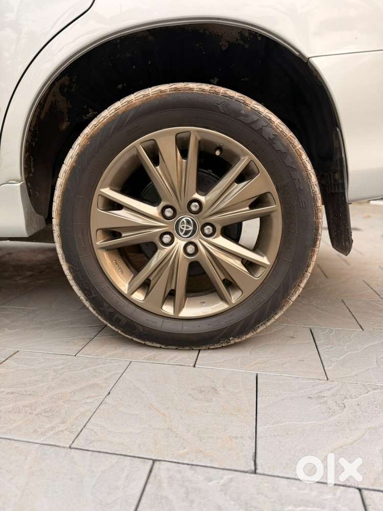 Toyota Innova 2014 Diesel Well Maintained