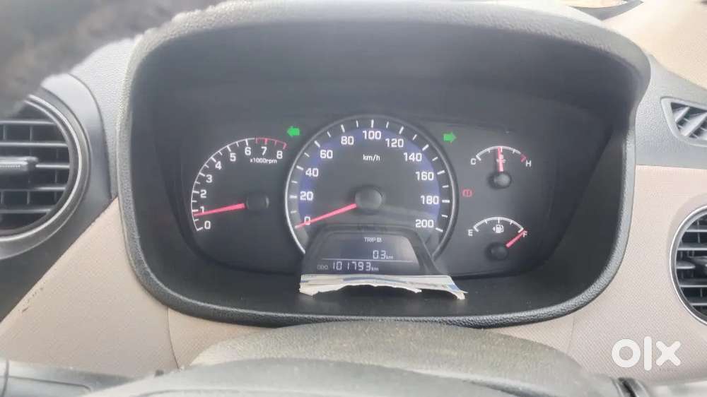 Hyundai Xcent Petrol Manual 2nd Owner 2014