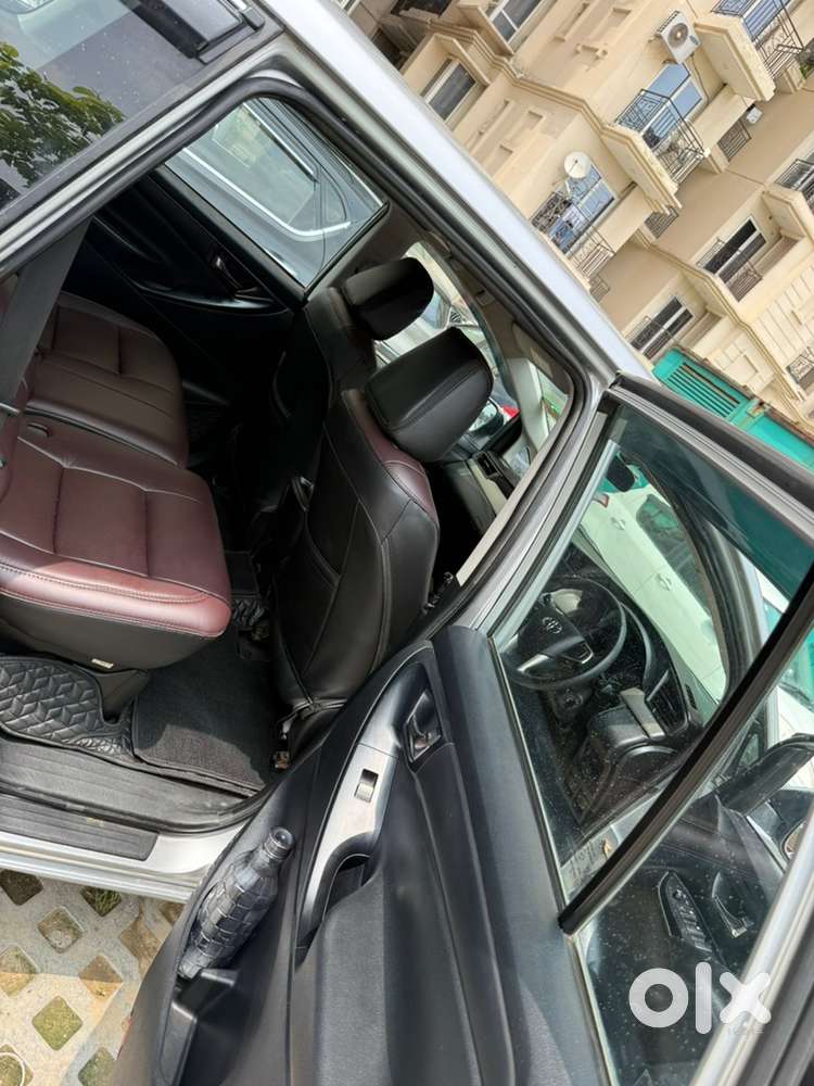 2023 Toyota Innova Crysta