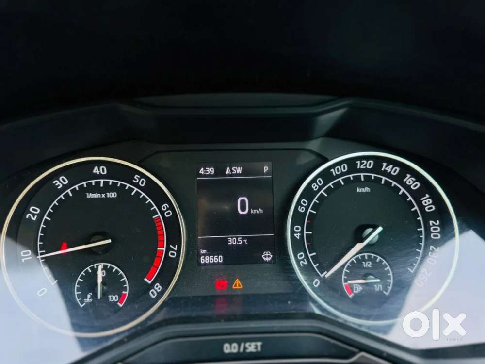 Skoda Superb [ ] 1.8 Style Tsi At, 2018, Petrol