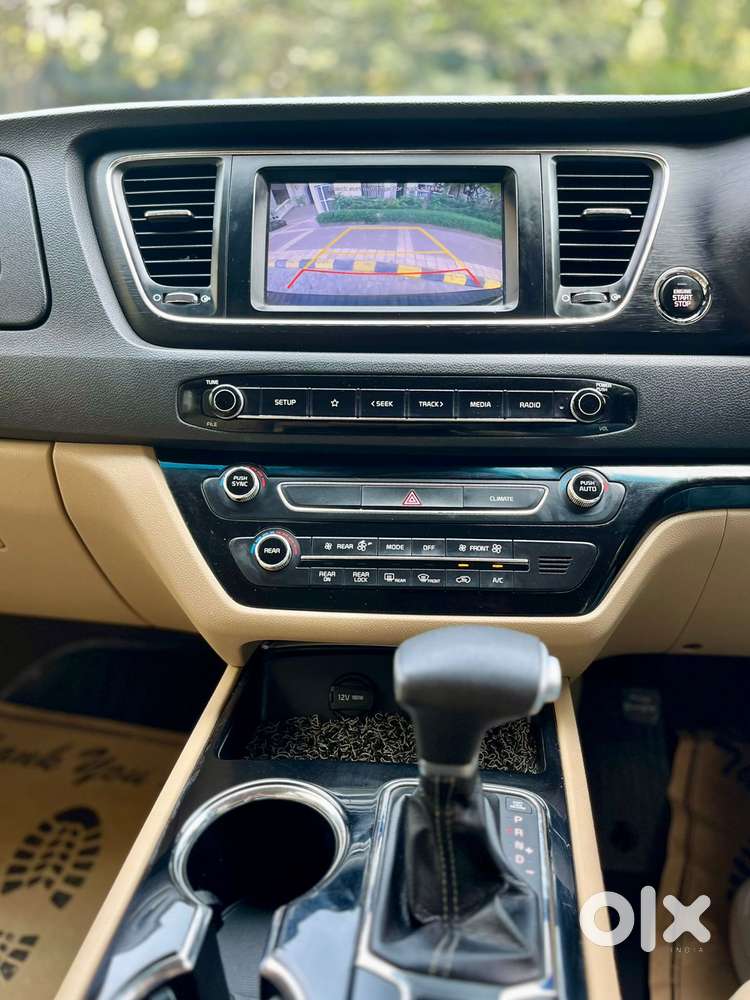 Kia Carnival Premium, 2020, Diesel