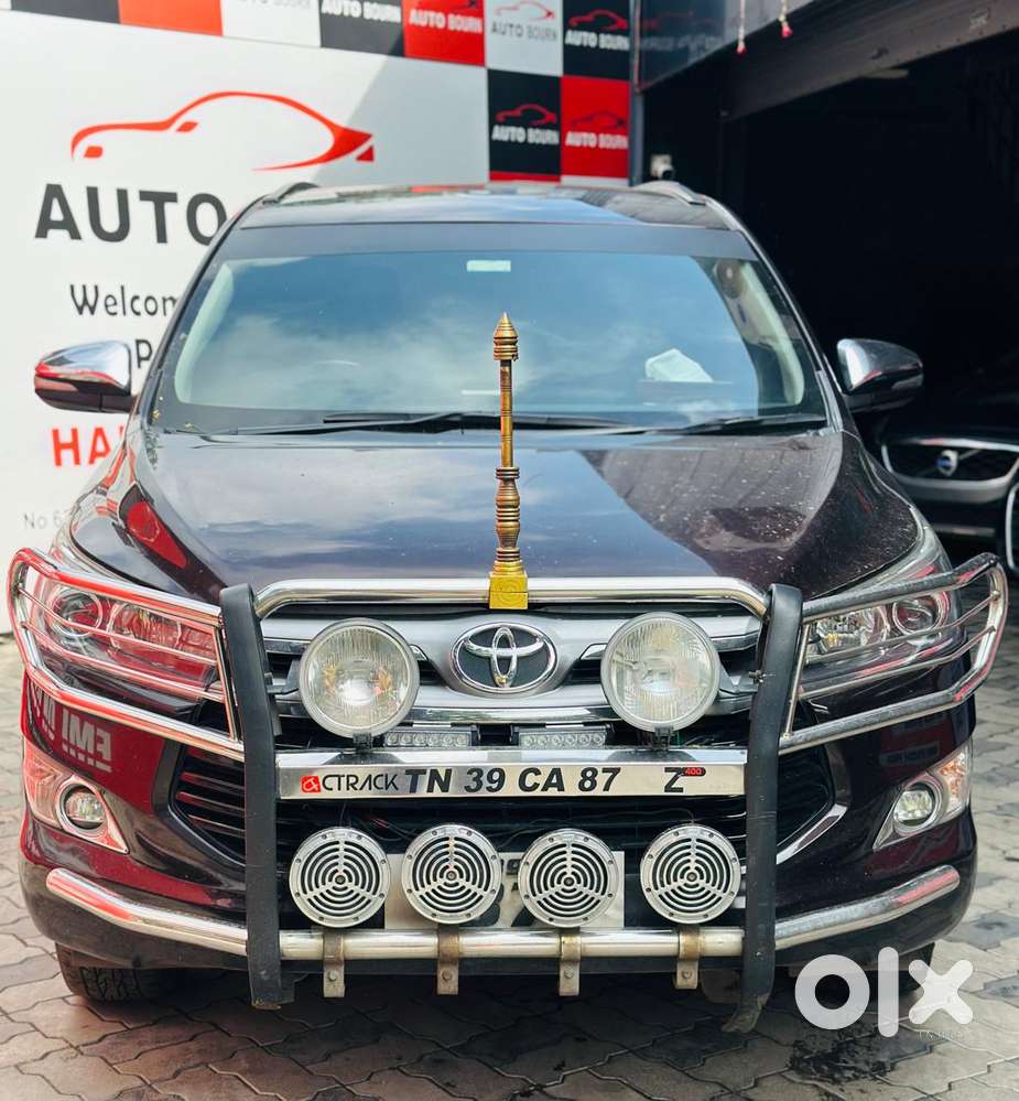 Toyota Innova Crysta, 2016