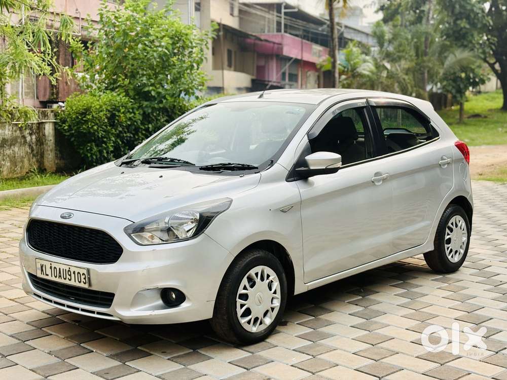 Ford Figo 1.2p Trend Mt, 2015, Petrol