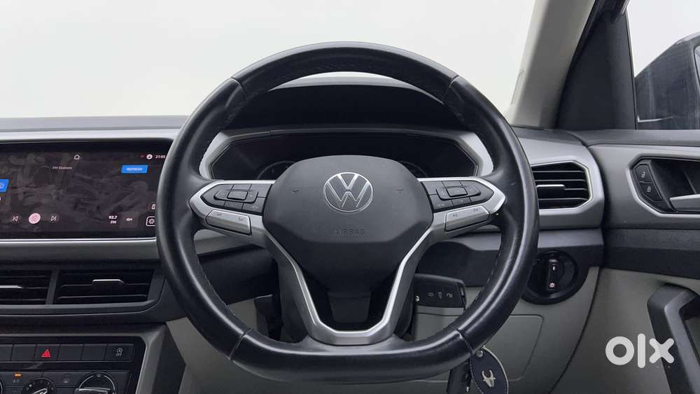 Volkswagen Taigun 1.0 Tsi Highline At, 2022, Petrol