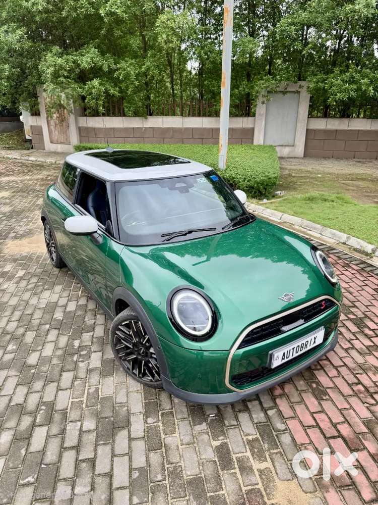 Mini Cooper S Favoured Pack 2025