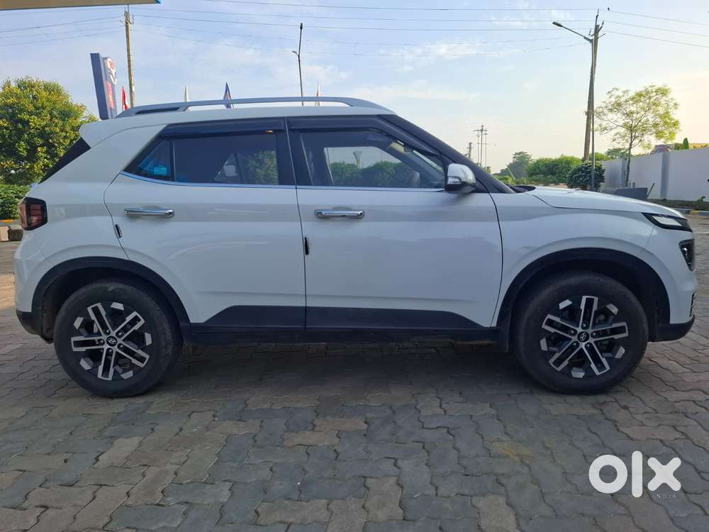 Hyundai Venue, 2025, Petrol