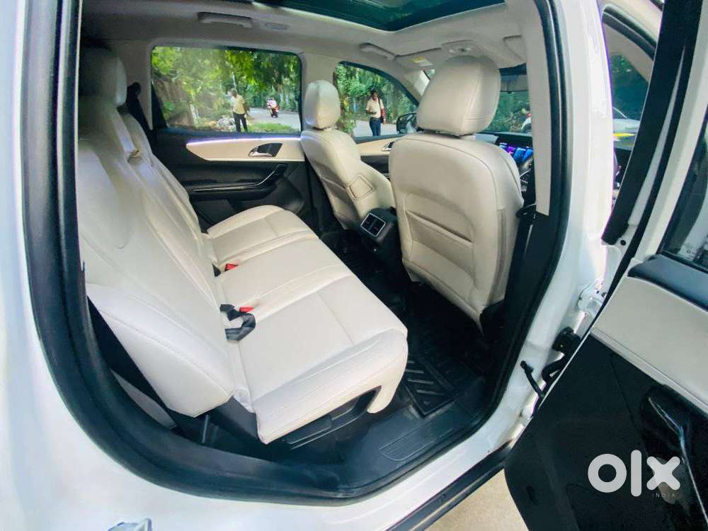 Mahindra Xuv700 2.0 Ax 7 Petrol At Str, 2021, Petrol
