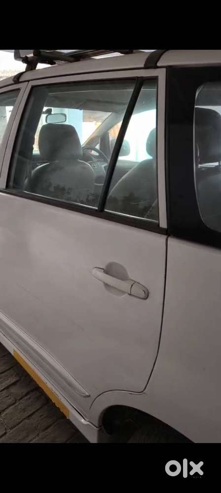 Innova 7 Seater 2012 Model