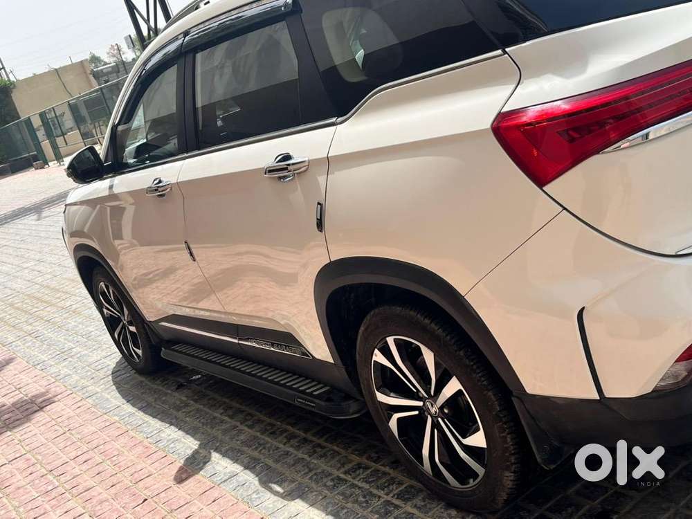 Mg Petrol 2023 Manual, Km Driven