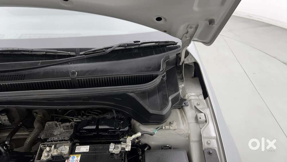 Hyundai New I20 1.2 Asta (o) Ivt, 2023, Petrol