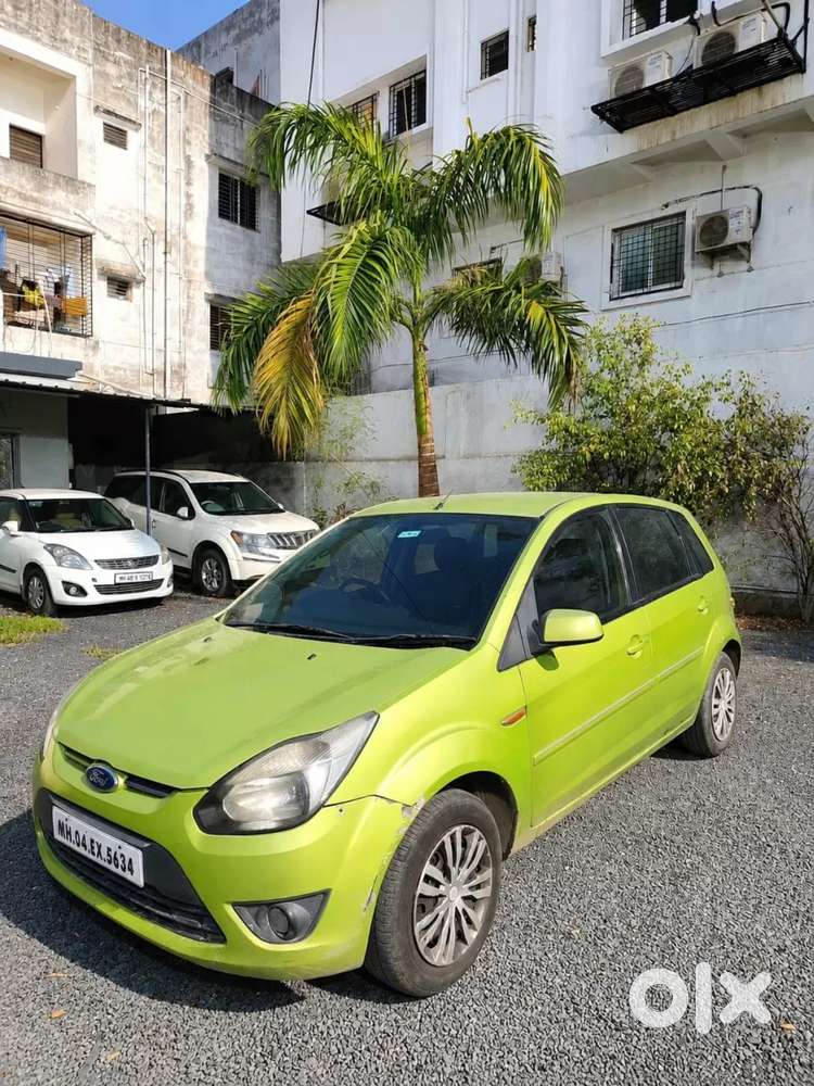 Ford Figo Petrol Titanium, 2011, Petrol