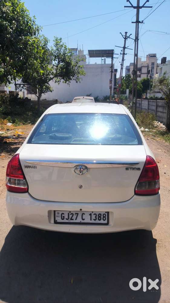 Toyota Etios G 2011, Patro/cng , 3 Rd Owner