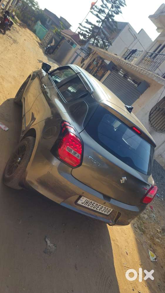 Maruti Suzuki Swift Vxi + Manual, 2022, Petrol