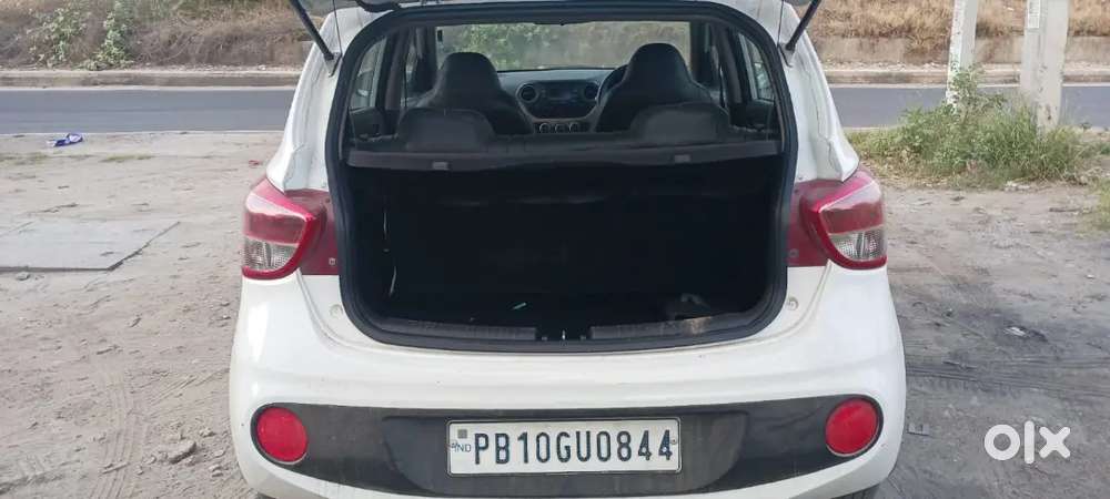 2018 Model Grand I10
Magna Optional
Brand New Tyres 
50 Hjar Chali