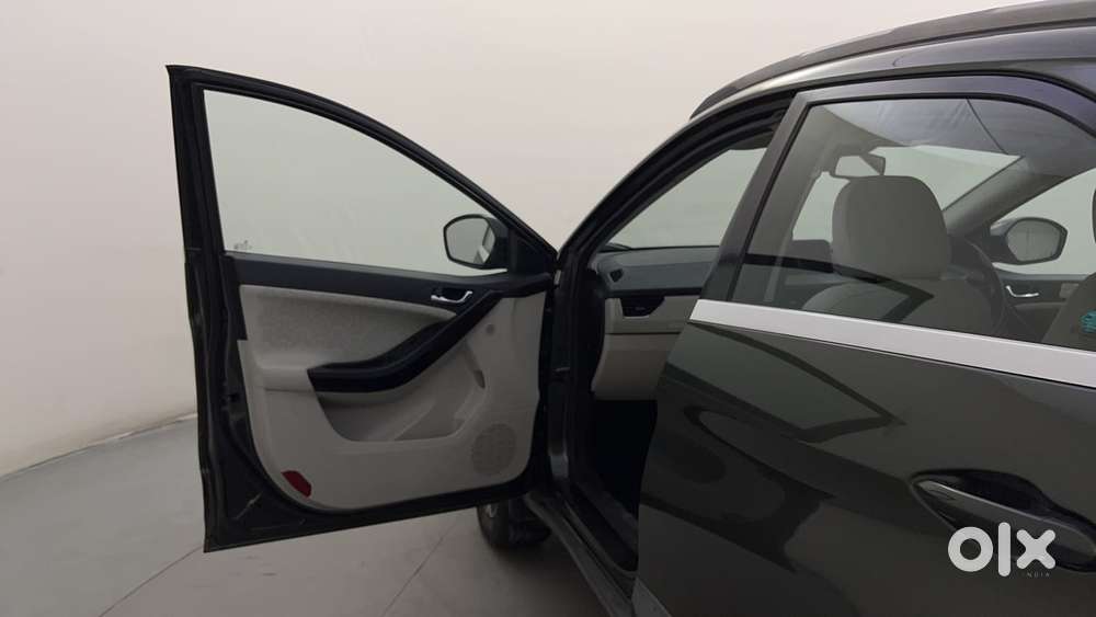 Tata Nexon 1.2 Revotron Xza Plus (l), 2022, Petrol