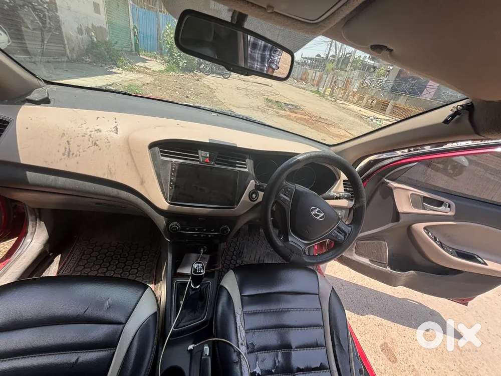 Hyundai I20 2014 Diesel 160000 Km Driven Well Maintained Top End