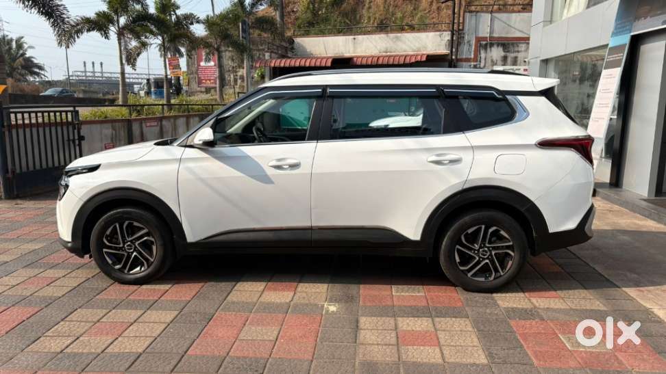 Kia Carens 1.4 Prestige 7 Str, 2022, Petrol