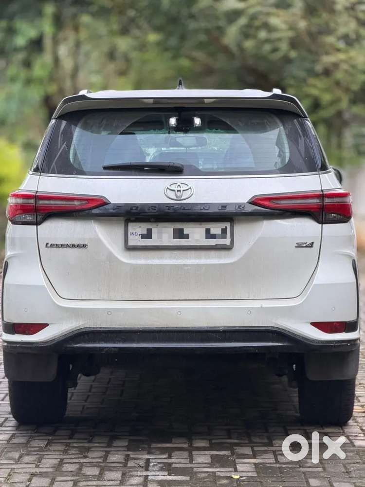 Toyota Fortuner Legender 2022