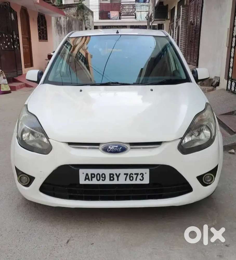 Ford Figo 1.2 Petrol 2013