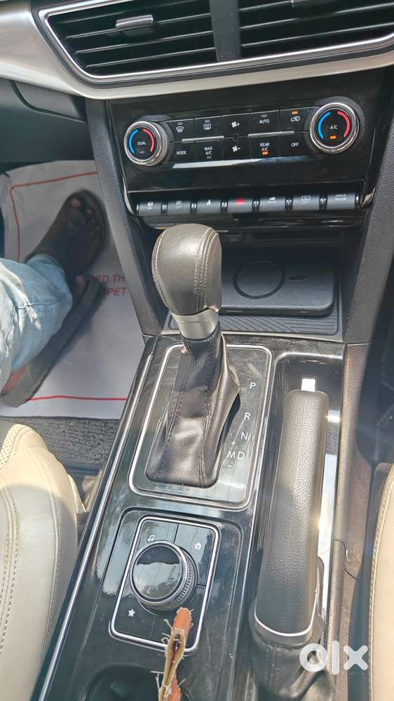 Mahindra Xuv700 2.2 Ax 7 Diesel At Str, 2023, Diesel