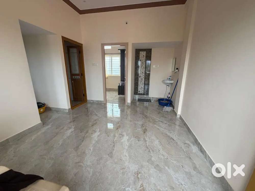 Vijayaganar 2nd stage house for rent in 3rd floor