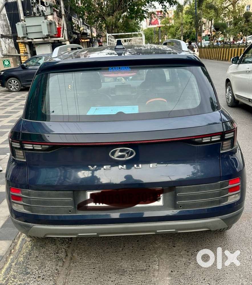 Hyundai Venue Petrol 2024