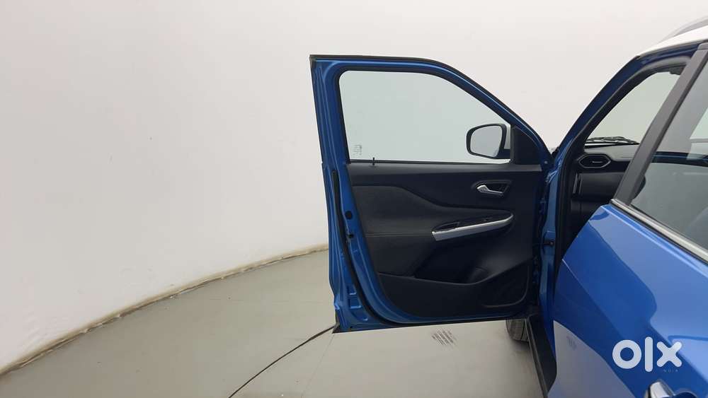 Nissan Magnite 1.0 Xv Premium Dual Tone, 2021, Petrol