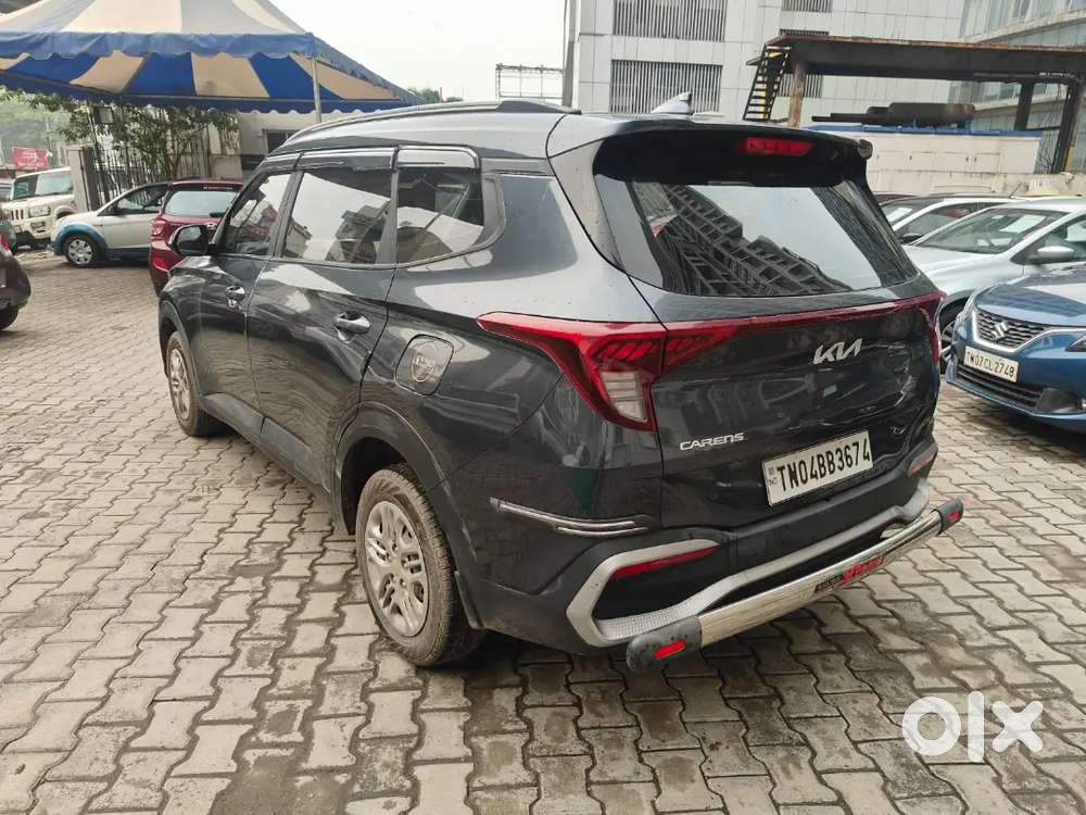 Kia Carens Luxury Plus 2023