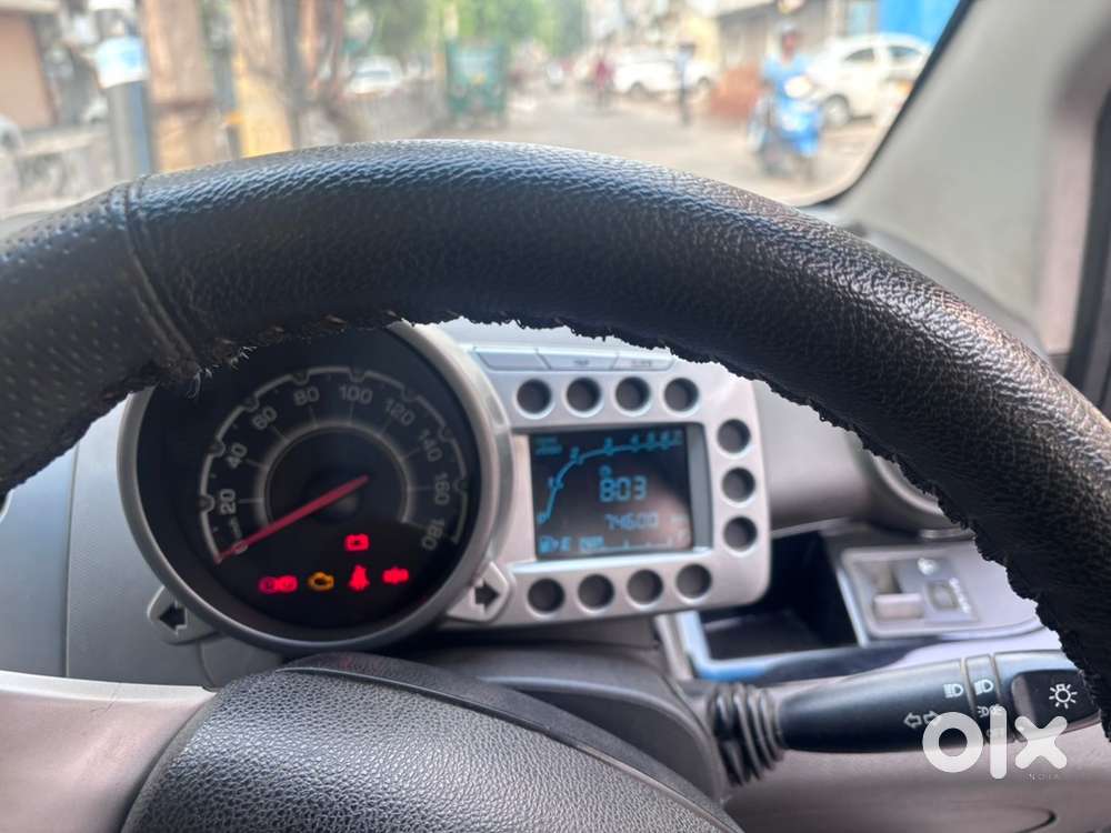 Chevrolet Beat Petrol 2013