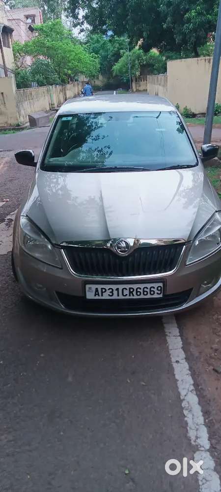 Skoda Rapid 2014 November.