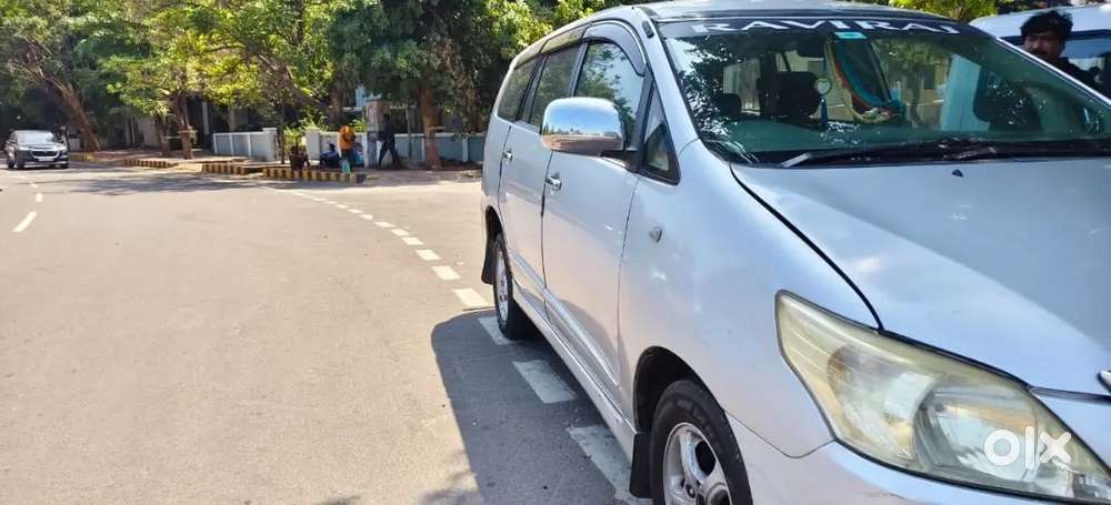 Toyota Innova 2014
