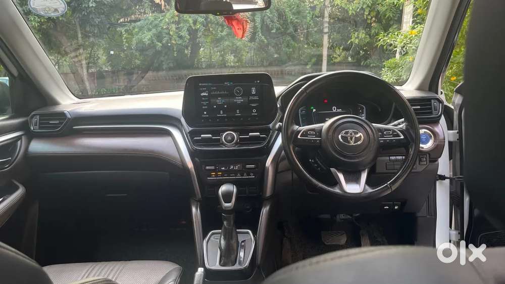 Toyota Urban Cruiser Hyryder 1.5 V Hybrid, 2023, Petrol