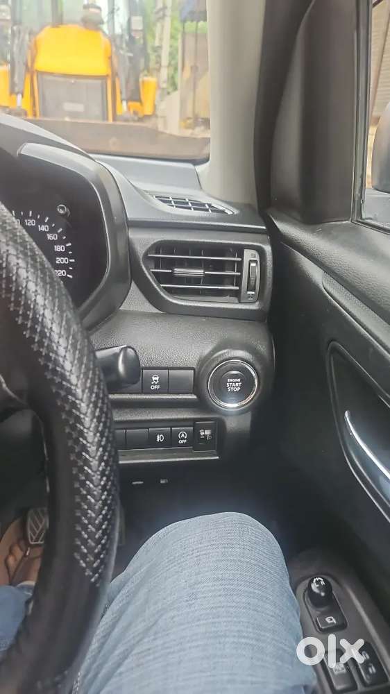 Maruti Suzuki Swift Vxi  Optional 2024
