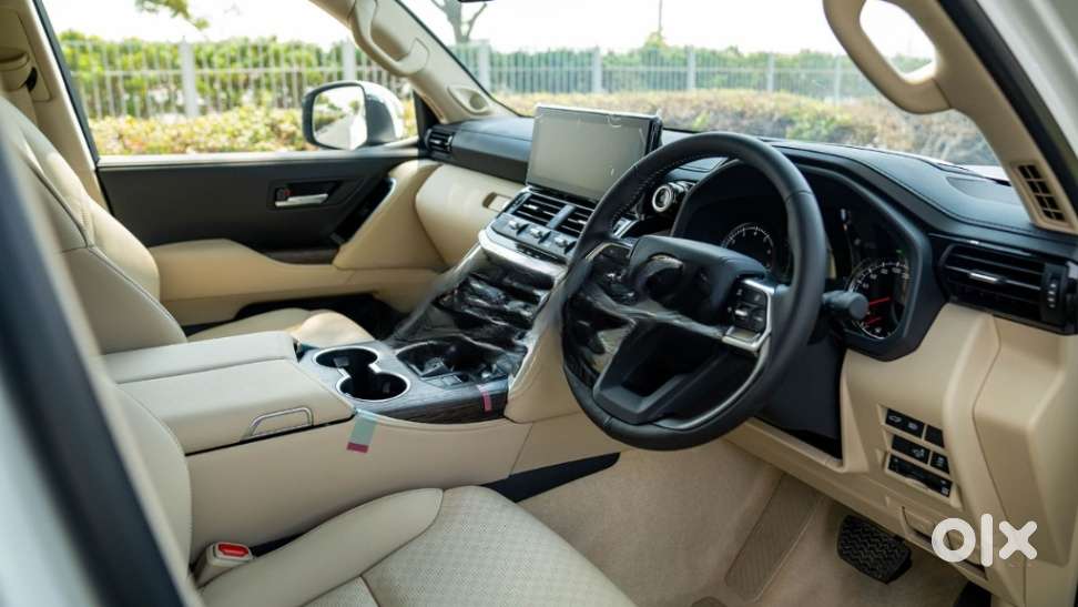 Toyota Land Cruiser Zx Petrol, 2025, Petrol