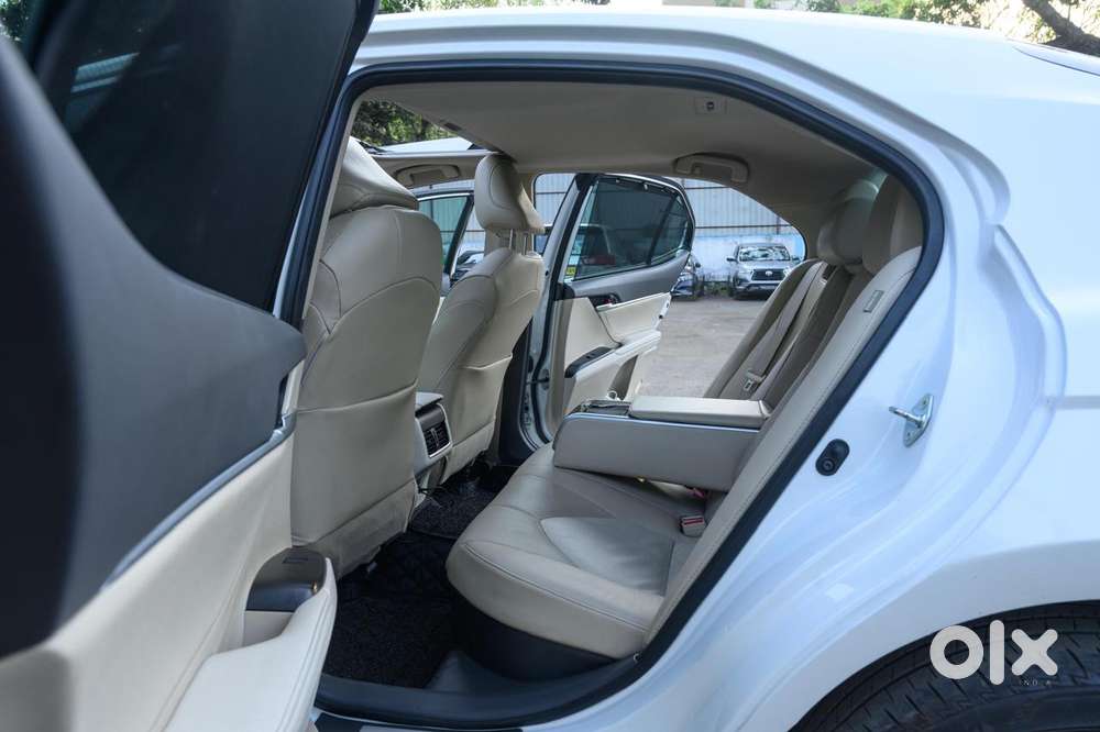 Toyota Camry 2.5 Hybrid, 2024, Petrol