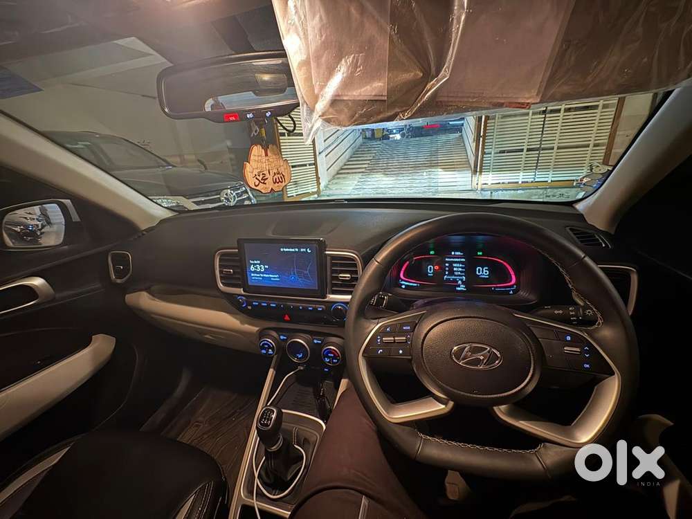 Hyundai Venue Petrol 2023
