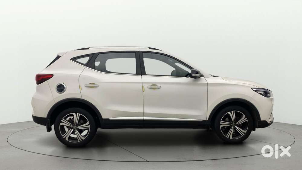 Mg Astor 1.5 Savvy Cvt S Red, 2022, Petrol