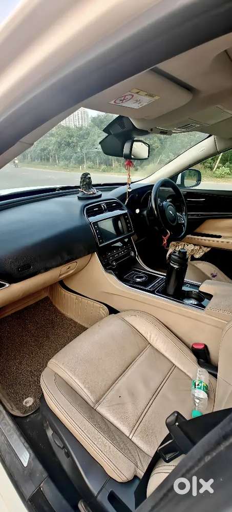 Jaguar Prestige Xe 2017 Car