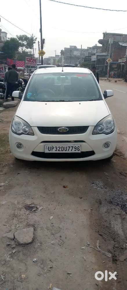 Gadi Good Condition Charon Tyre Mein