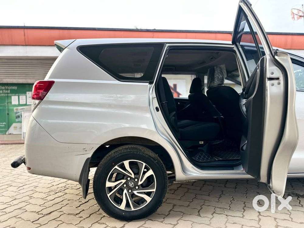 Toyota Innova Crysta 2.4 Gx Limited Edition 8 Str, 2022, Diesel