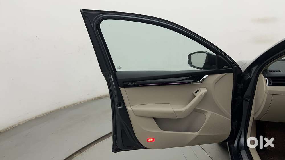 Skoda Octavia 2.0 L K Tsi At, 2018, Petrol