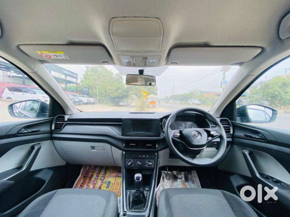 Skoda Kushaq 1.0 Tsi Active, 2022, Petrol