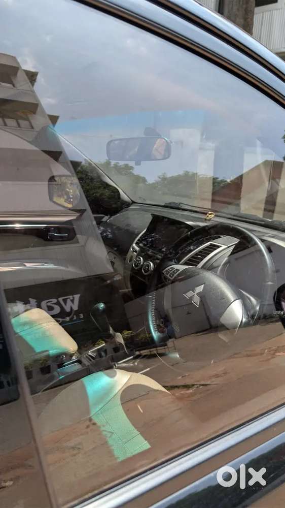 Mitsubishi Pajero Sport 2014