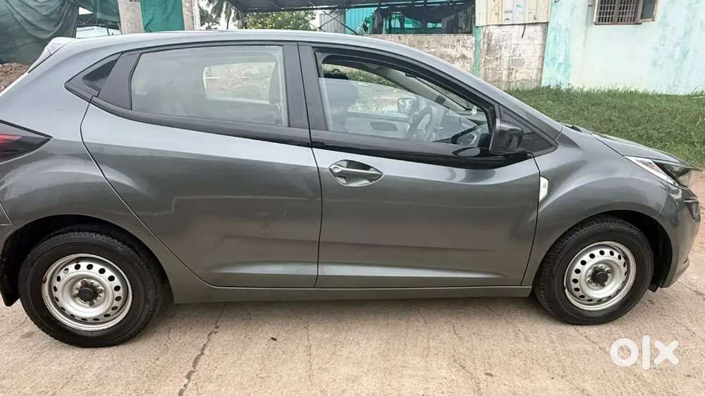 Tata Altroz 1.2 Plus 2021
