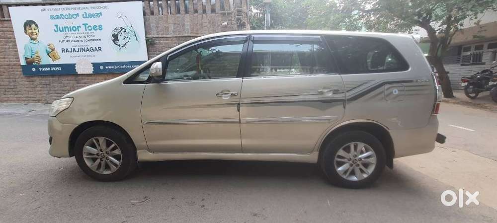 Toyota Innova 2.5 V 7 Str, 2013, Diesel