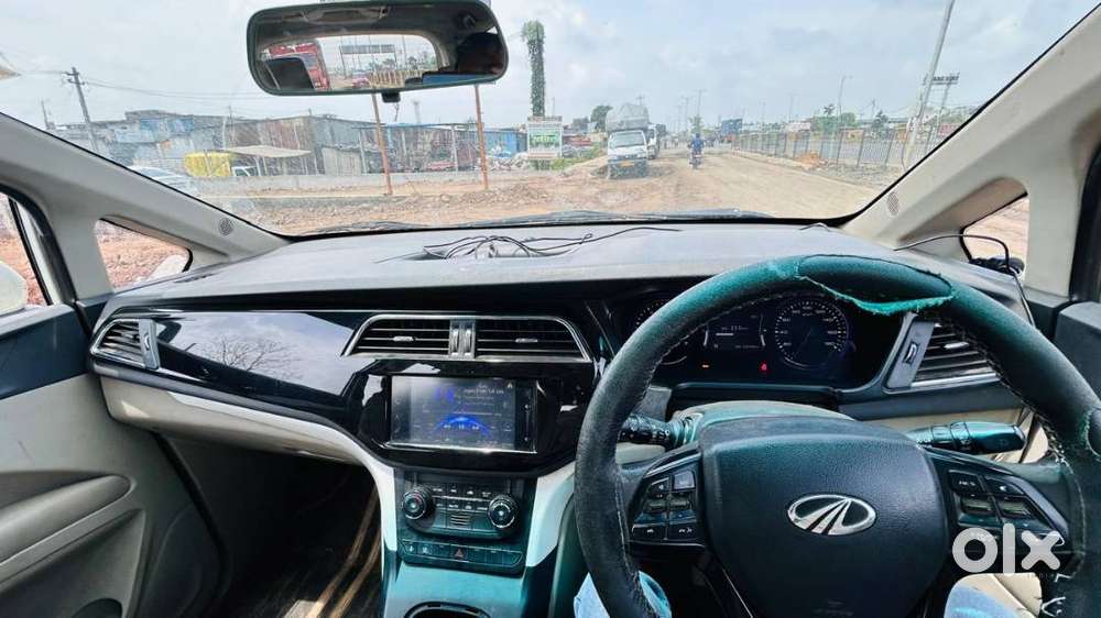Mahindra Marazzo
