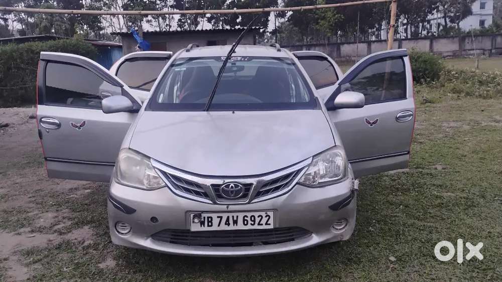 कभी ना खराब ना होने वाली गाड़ी Toyota Etios Liva Gd